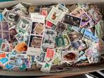 Schoenendoos afgeweekte postzegels, Postzegels en Munten, Postzegels | Volle albums en Verzamelingen, Ophalen of Verzenden, Buitenland