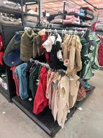 Grote collectie hondenjassen, regenjassen en pyjama's, Ophalen, Nieuw, Hondenjas