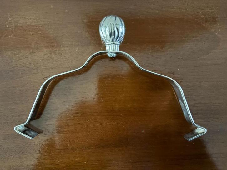 Vintage verzilverde bordenklem / schalenklem., Huis en Inrichting, Keuken | Servies, Zo goed als nieuw, Bord(en), Overige stijlen