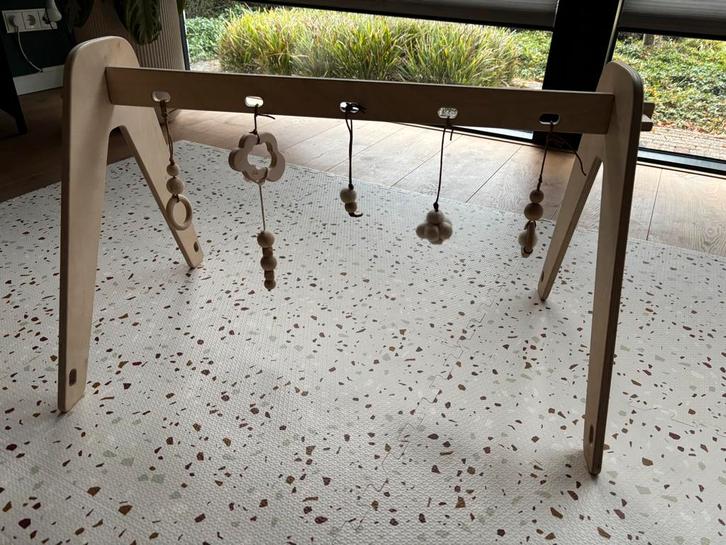 Babygym Loullou 100% duurzaam hout, Kinderen en Baby's, Speelgoed | Houten speelgoed, Zo goed als nieuw, Ophalen of Verzenden