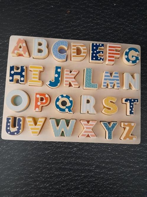 houten alfabet inlegpuzzel  letter speelgoed NU LAGERE PRIJS, Kinderen en Baby's, Speelgoed | Houten speelgoed, Zo goed als nieuw