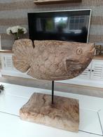 Teakhouten decoratie vis op sokkel nieuw, Ophalen of Verzenden, Nieuw