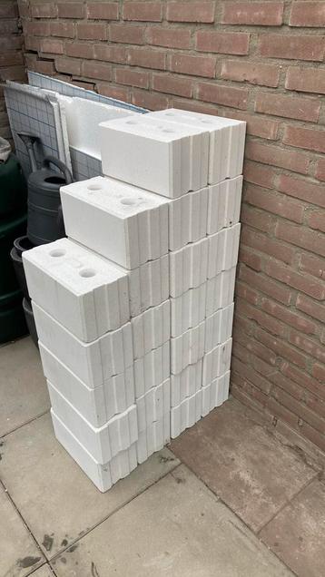 kalkzandsteen 150mm dik 25 stuks beschikbaar voor biedingen
