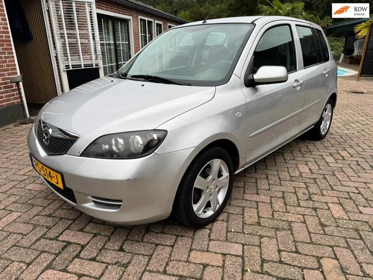 Mazda 2 1.4 Exclusive Nieuwe APK 10-2026 AUTOMAAT, Auto's, Mazda, Bedrijf, Te koop, ABS, Airbags, Airconditioning, Centrale vergrendeling