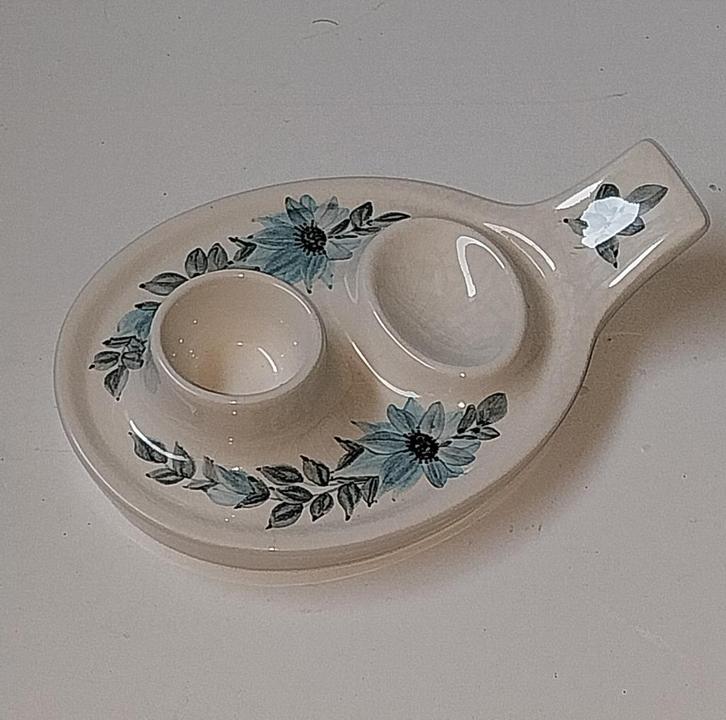 Brocant eierschaaltje / Eierdopje van "Jersey Pottery C.I.", Antiek en Kunst, Curiosa en Brocante, Ophalen of Verzenden