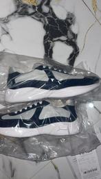 Prada Sneakers Blauw Maat 43, Kleding | Heren, Schoenen, Ophalen of Verzenden, Zo goed als nieuw, Blauw, Sneakers of Gympen