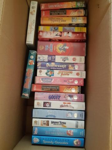 Video banden VHS,  kinderfilms,  meest van Disney + recorder beschikbaar voor biedingen