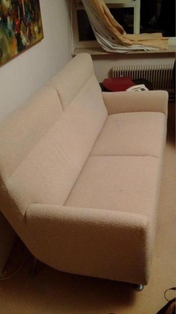 Leolux Rooby zandkleur beschikbaar voor biedingen