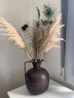Vaas met pampas en pauwenveren, Huis en Inrichting, Woonaccessoires | Droogbloemen, Ophalen, Zo goed als nieuw