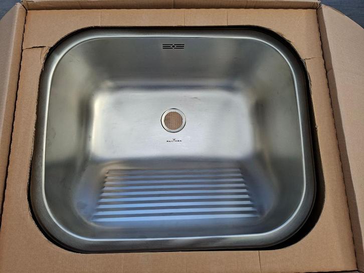 Nieuwe Reginox spoelbak RVS - Ottawa OSP muurbevestiging, Doe-het-zelf en Verbouw, Sanitair, Nieuw, Wastafel, Rvs, Ophalen