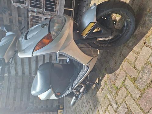 Peugeot vivacity 2005 2t brom kenteken, Fietsen en Brommers, Brommers | Peugeot, Gebruikt, Overige modellen, Ophalen