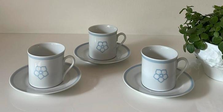 3 IKEA Anika kop en schotels, Huis en Inrichting, Keuken | Servies, Zo goed als nieuw, Kop(pen) en/of Schotel(s), Overige stijlen