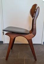 Louis van Teeffelen AWA eetkamerstoel, Huis en Inrichting, Stoelen, Ophalen, Zo goed als nieuw, Bruin, Eén