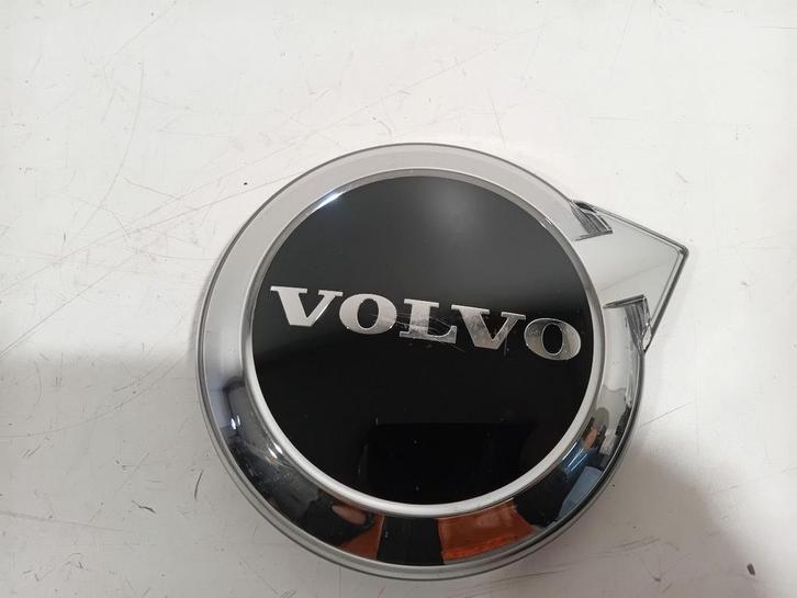 Embleem Volvo XC60, Auto-onderdelen, Carrosserie en Plaatwerk, Volvo, Gebruikt, Herkomst onderdeel bekend, 12 maanden garantie