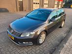 Volkswagen Passat 1.4 TSI 90KW Variant DSG 2012 Bruin, Auto's, Stof, Zwart, Bruin, Origineel Nederlands