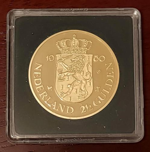 Nederland 2½ gulden 1980 vergulde replica in slap., Postzegels en Munten, Munten | Nederland, 2½ gulden, Koningin Juliana, Ophalen of Verzenden