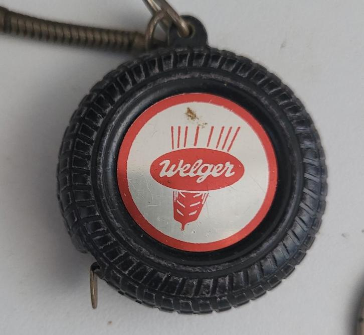 Welger Sleutelhanger - Vintage Tractor Onderdeel, Verzamelen, Sleutelhangers, Gebruikt, Merk, Ophalen of Verzenden