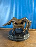Tweedelige bronzen sculptuur, Antiek en Kunst, Antiek | Koper en Brons, Ophalen of Verzenden