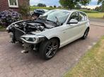 bmw 116i f20 sport line met lichte schroefschade, Ophalen, Wit, Handgeschakeld, 1598 cc