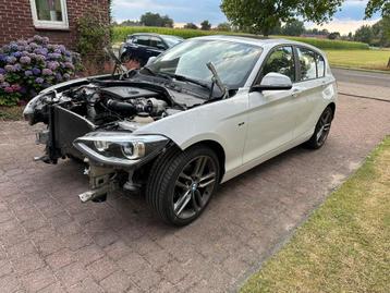 bmw 116i f20 sport line met lichte schroefschade beschikbaar voor biedingen