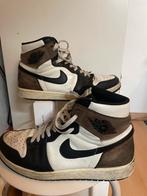 Jordan High Mocha, Kleding | Heren, Schoenen, Ophalen of Verzenden, Nieuw, Bruin