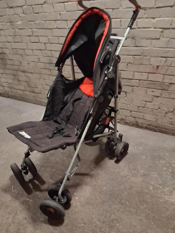 Te koop,Rbit merk babybuggy met slaap functie., Kinderen en Baby's, Kinderwagens en Combinaties, Ophalen