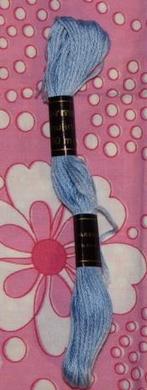 1 EURO OF GRATIS Sorma borduurzijde lichtblauw 10 mtr NIEUW, Ophalen of Verzenden, Nieuw, Handborduren, Borduurgaren of Zijde