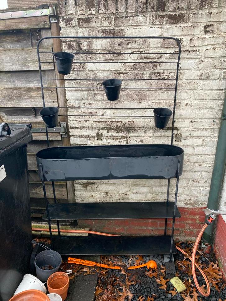 Zwarte Kruidenbak met Potten, Tuin en Terras, Bloembakken en Plantenbakken, Gebruikt, Metaal, Binnen, 60 cm of meer, Minder dan 60 cm