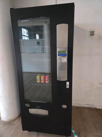 Gebruikte Drankautomaat beschikbaar voor biedingen