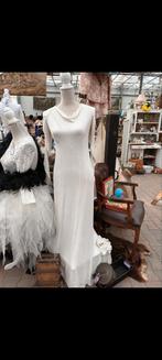Antieke trouwjurk,  met sleep, mooi voor op een paspop, Antiek en Kunst, Ophalen of Verzenden
