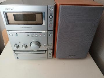 Sony set met radio, cd en cassette beschikbaar voor biedingen