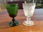 2 grote zware wijnglazen, Ophalen of Verzenden, Minder dan 50 cm, Groen, Glas