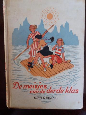 De meisjes van de Derde Klas, geschreven door Angela Brazil. beschikbaar voor biedingen