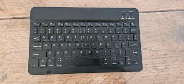 Accezz AZERTY Bluetooth Keyboard Bookcase iPad 8/9 beschikbaar voor biedingen