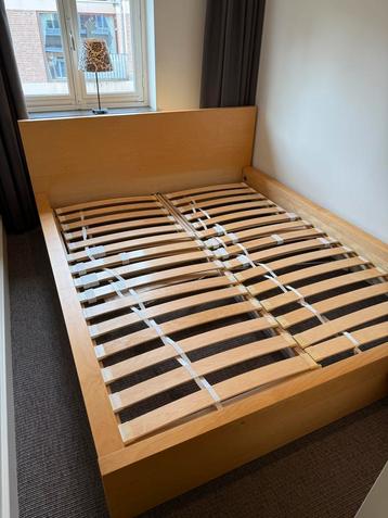 Tweepersoon bed Ikea Malm beschikbaar voor biedingen