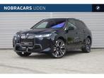 BMW iX xDrive60 / Trekhaak / Parking Assistant Professional, Auto's, BMW, Automaat, Zwart, IX, Zwart
