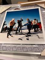 Slim Aarons – Skiërs in Verviers, 1964 | voorbeeld met lijst, Ophalen of Verzenden