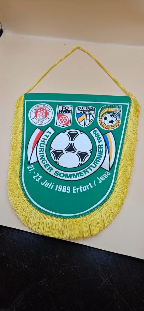 FORTUNA SITTARD Vaantje 1. Thüringer Sommerturnier 1989, Verzamelen, Sportartikelen en Voetbal, Gebruikt, Vaantje of Sjaal, Buitenlandse clubs