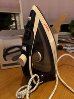 Zo goed als nieuwe Tefal stoomstrijkijzer, Ophalen of Verzenden, Zo goed als nieuw, Strijkijzer met snoer