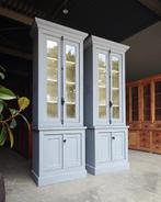 Twee franse Vitrinekasten | Hoge smalle buffetkasten #2064, Niet ingevuld, 200 cm of meer, Niet ingevuld, 25 tot 50 cm
