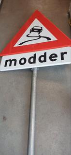 Verkeersbord Slipgevaar Modder