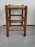 Mooi vintage rieten krukje, Ophalen, Zo goed als nieuw, Hout