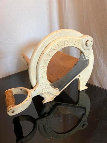 RAADVAD broodsnijder. beschikbaar voor biedingen