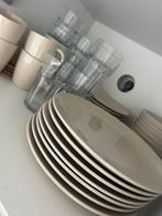 Servies Bord schotel kommen glazen kopjes IKEA, Huis en Inrichting, Keuken | Servies, Ophalen, Zo goed als nieuw, Bord(en), Effen