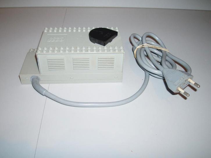 Lego Trafo 12 volt Grijs 7864 zeer goede staat!, Kinderen en Baby's, Speelgoed | Duplo en Lego, Gebruikt, Lego, Complete set, Ophalen of Verzenden