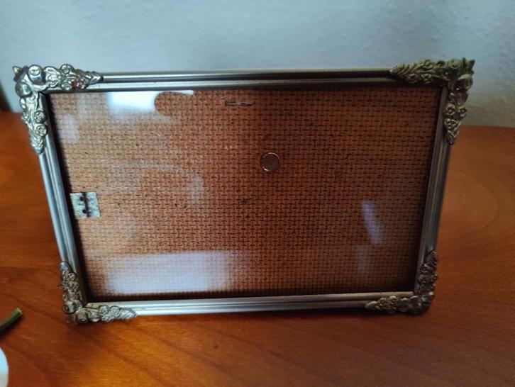 Antiek fotolijstje met gedecoreerde hoekjes, Antiek en Kunst, Antiek | Woonaccessoires, Verzenden