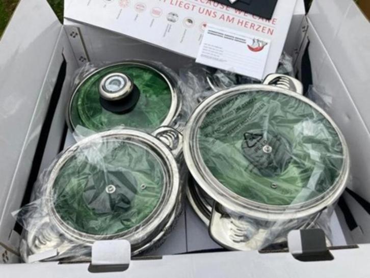 pannenset SUISSE ÉLÉGANCE serie BERN, Huis en Inrichting, Keuken | Potten en Pannen, Nieuw, Pannenset, Rvs, Inductieplaat, Ophalen of Verzenden