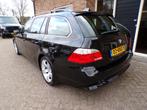 BMW 5-serie Touring 525i Automaat / Leder / Navi / Head Up, Auto's, BMW, Automaat, Achterwielaandrijving, Gebruikt, Zwart