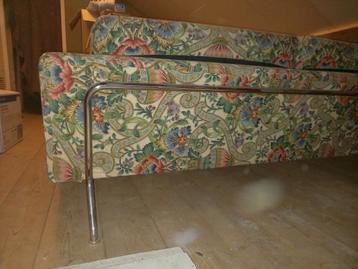 Cassina nest 2,5 zits, opknapper met stof beschikbaar voor biedingen