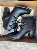 Ugg Leren Veterlaarzen Bont - Maat 36 - Nieuw, Kleding | Dames, Schoenen, Ophalen of Verzenden, Nieuw, Zwart, Lage of Enkellaarzen